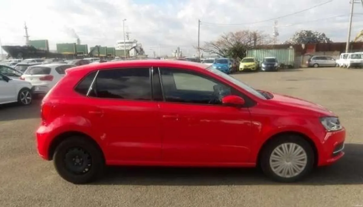 Volkswagen Polo 2015 Automatic Low Mileage - Image 1