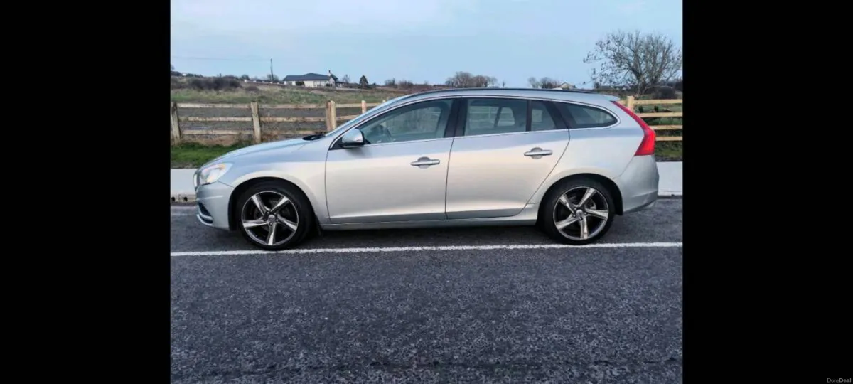 Volvo v60 R design.2011 -1.6 dsl- man- - Image 4