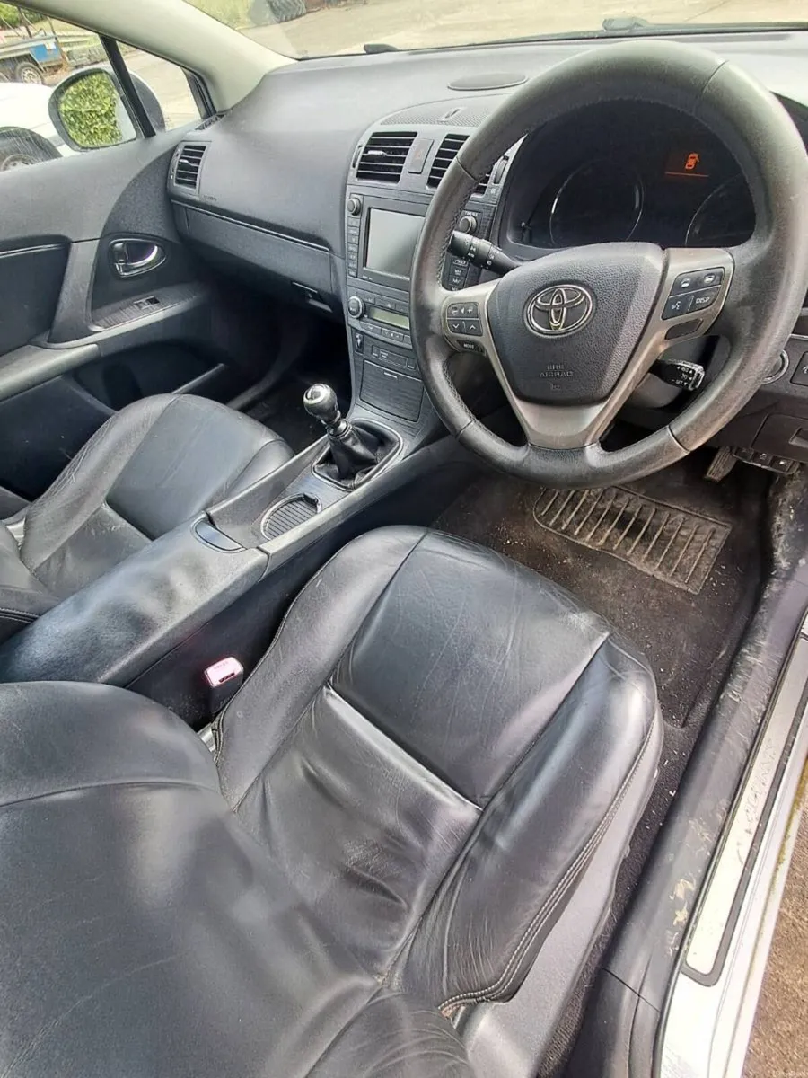 Toyota avensis - Image 3