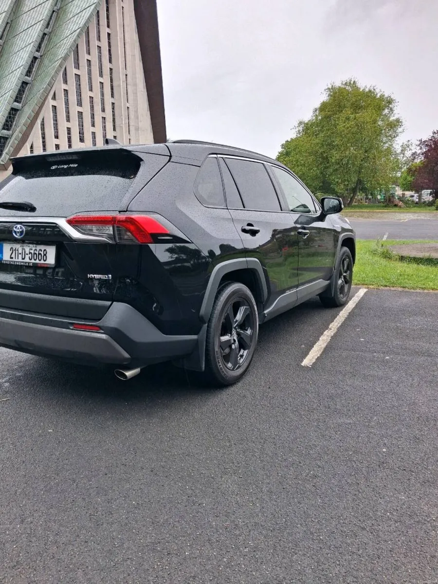 Toyota Rav 4 Hybrid - Image 2