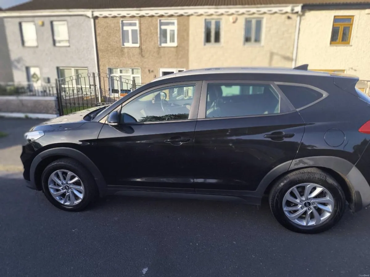 Hyundai Tucson Executive - Image 2
