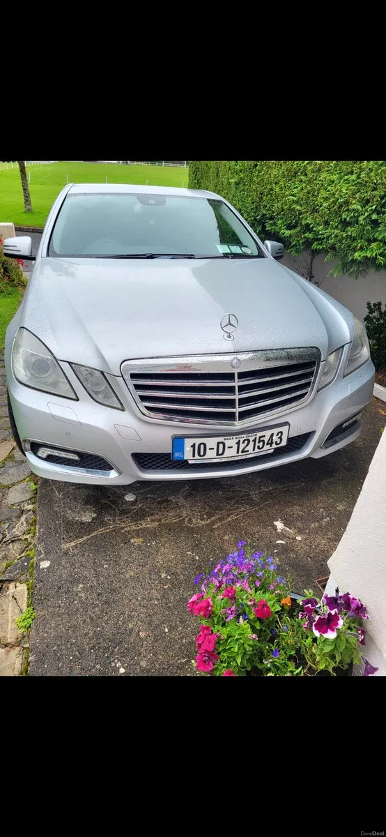 Mercedes E200 - Image 2