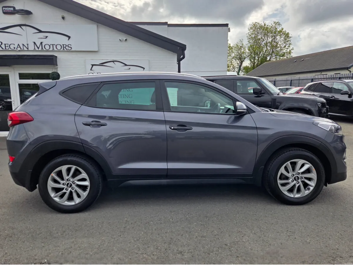 Hyundai Tucson 1.7 CRDI EXECUTIVE - Image 2