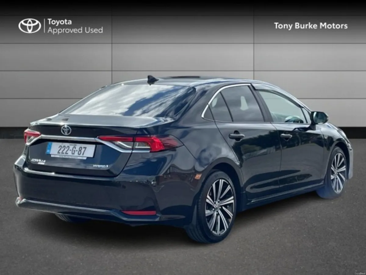 Toyota Corolla Saloon - LUNASPORT Edition - 1.8 Hy - Image 2