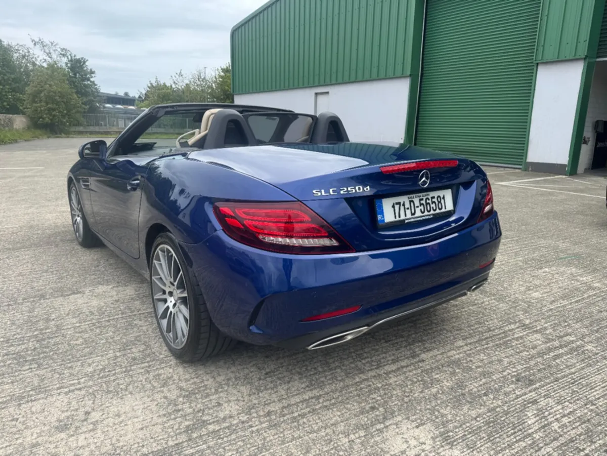 Mercedes-Benz SLC SLC250 D AMG LINE AUTO - Image 4