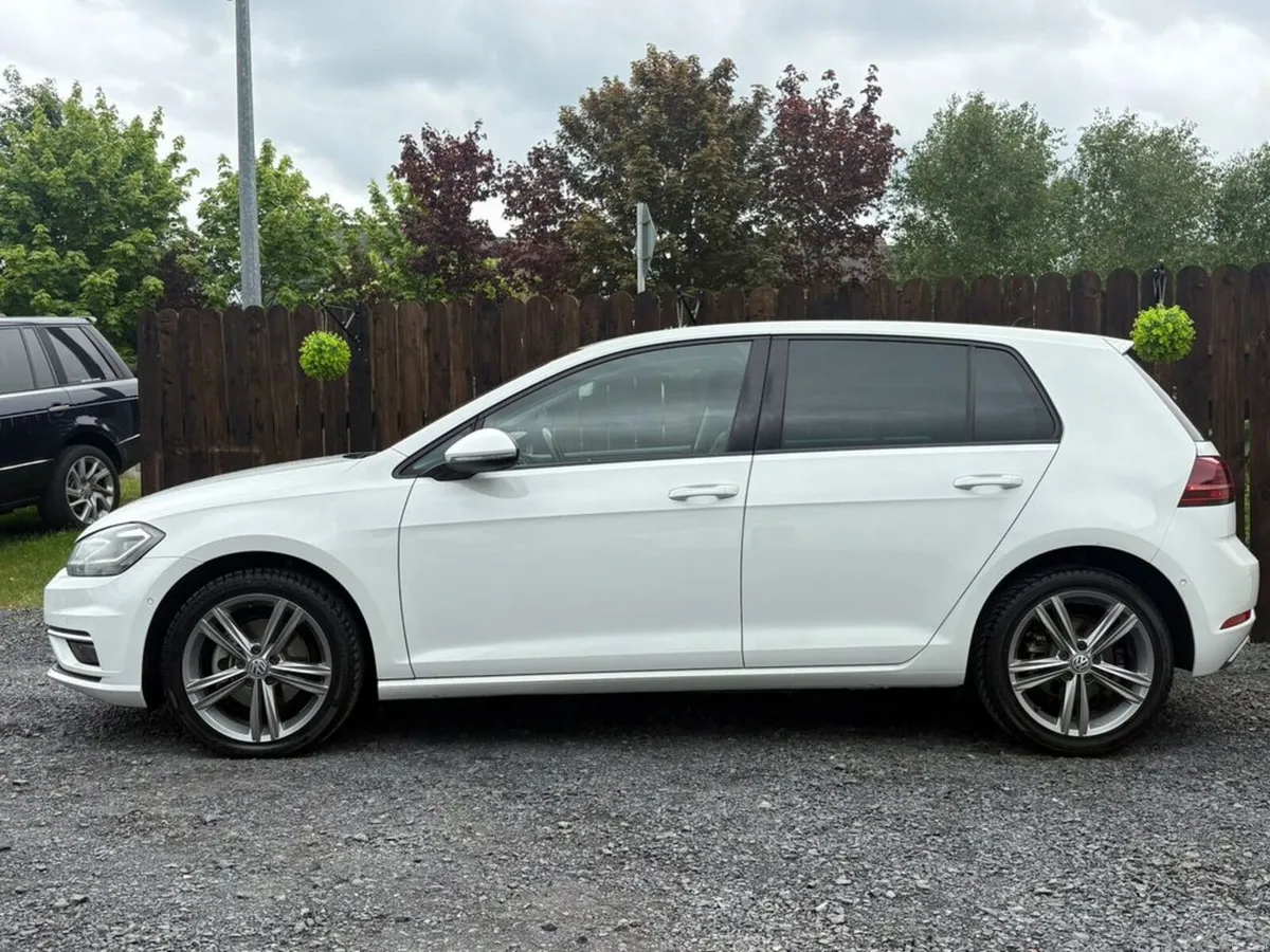 Volkswagen Golf HIGHLINE AUTO - LOW KM - Image 4