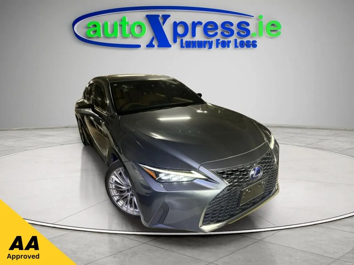 Lexus IS Panoramic Sunroof VERSION L - Image 1