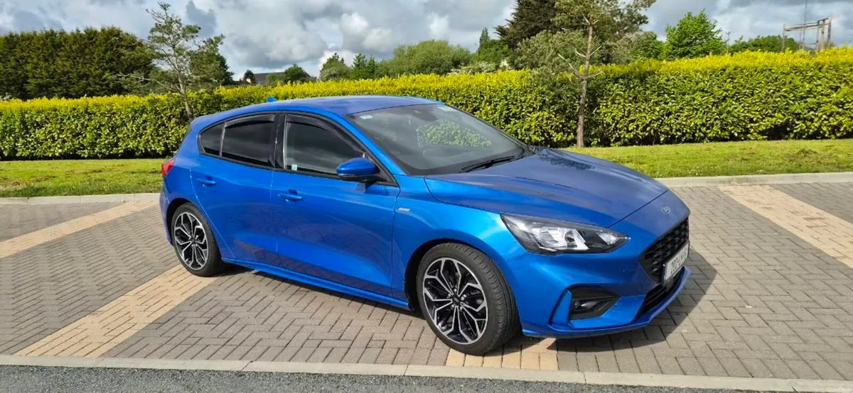 Ford Focus St line 1.0 - Image 1