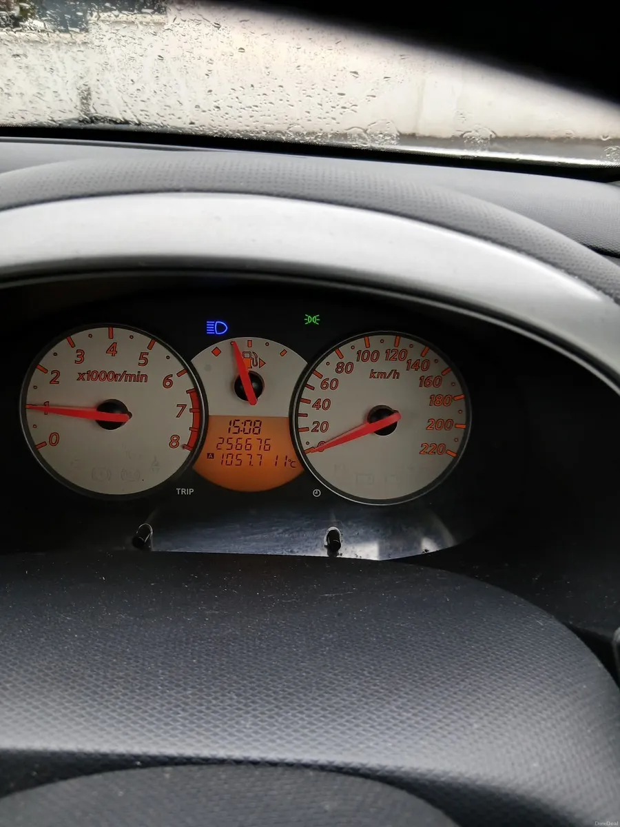 Nissan Micra 2010 - Image 5