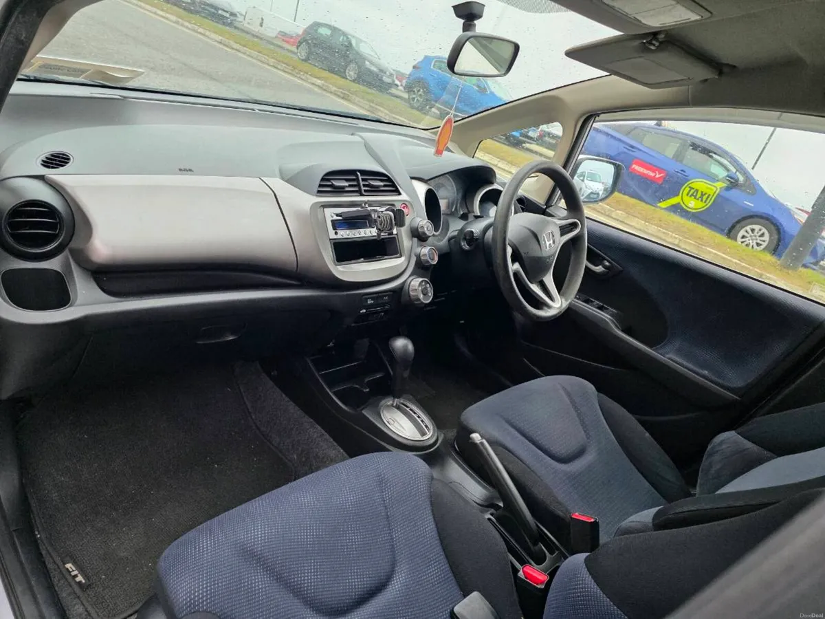 Car - Image 2