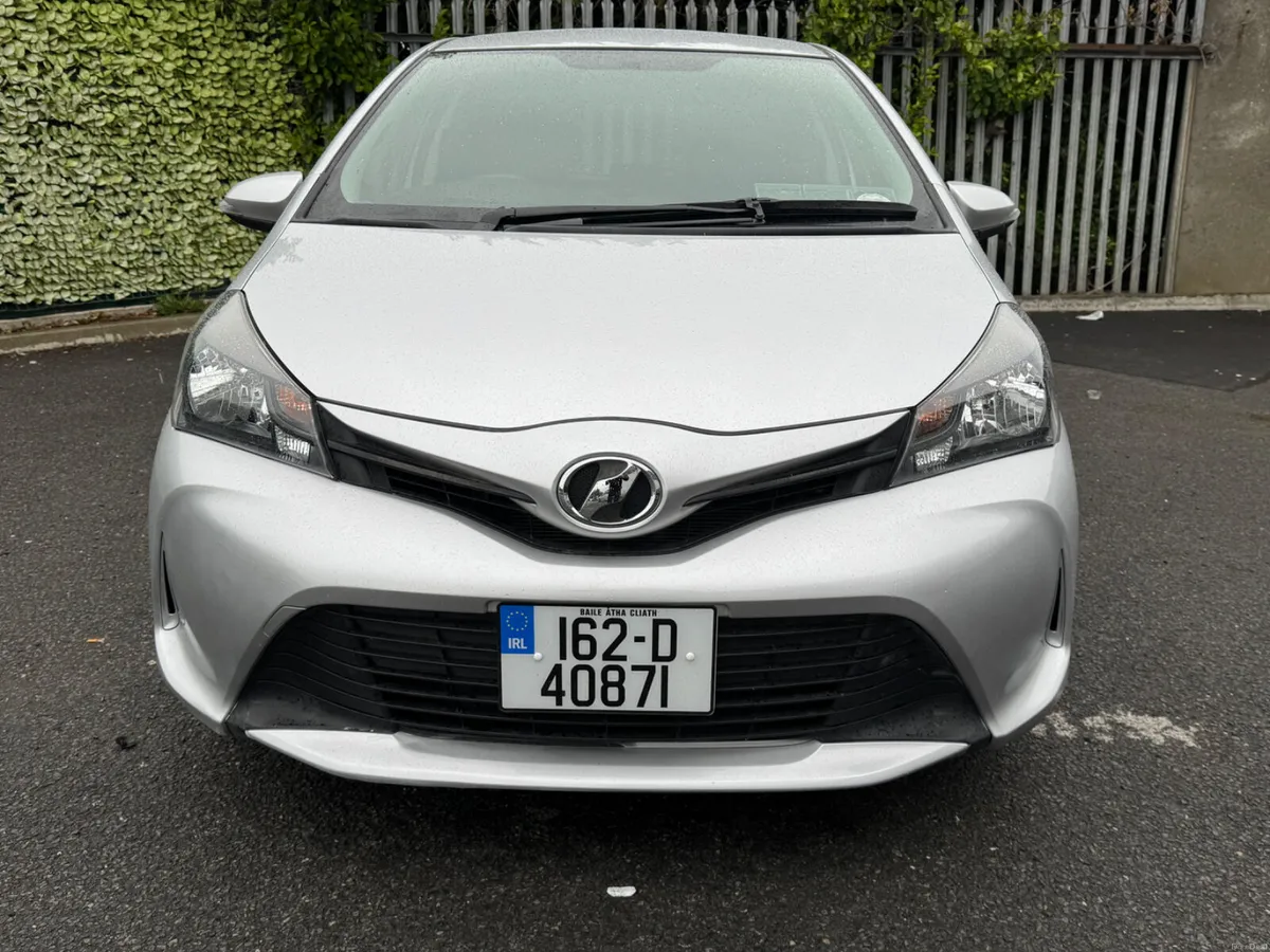 Toyota Vitz 2016 Automatic low mileage 40 km - Image 3