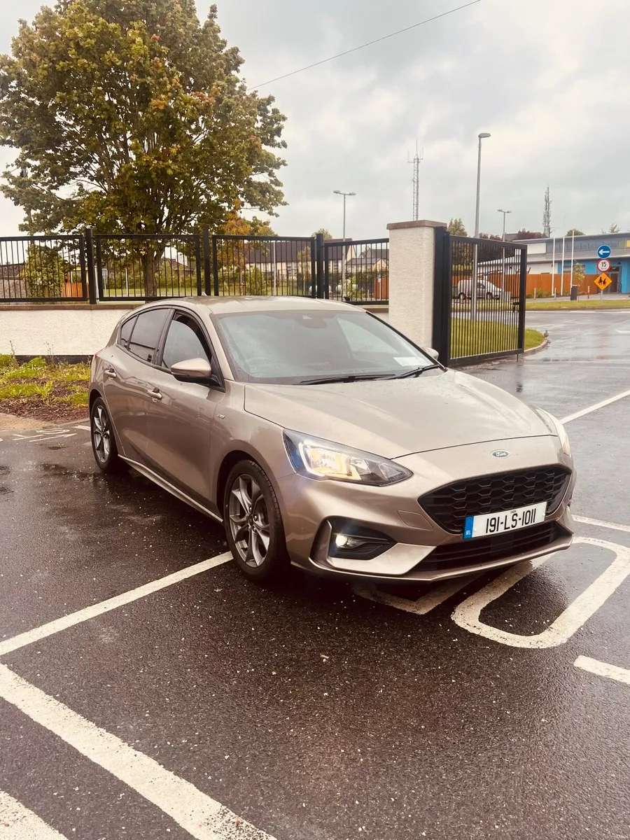 Ford Focus 2019 - Image 2