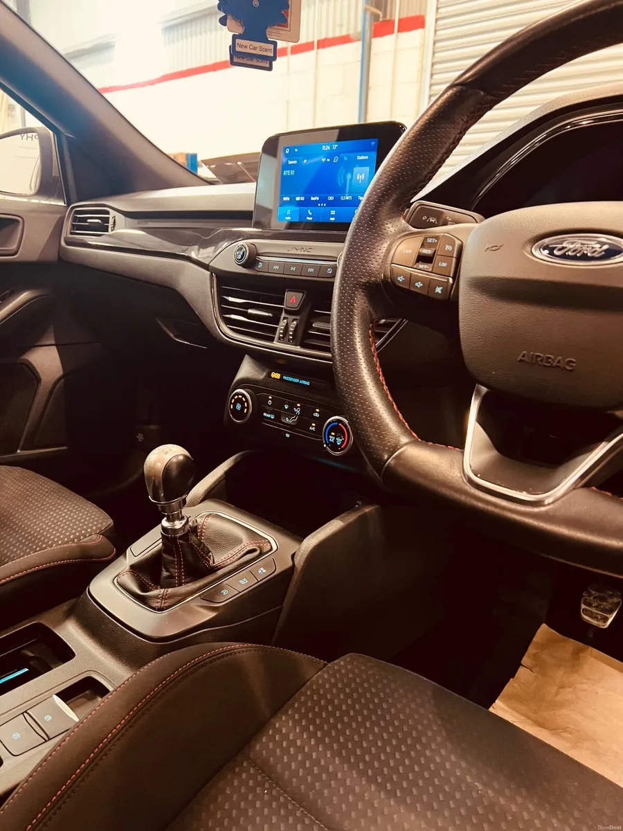Ford Focus 2019 - Image 5