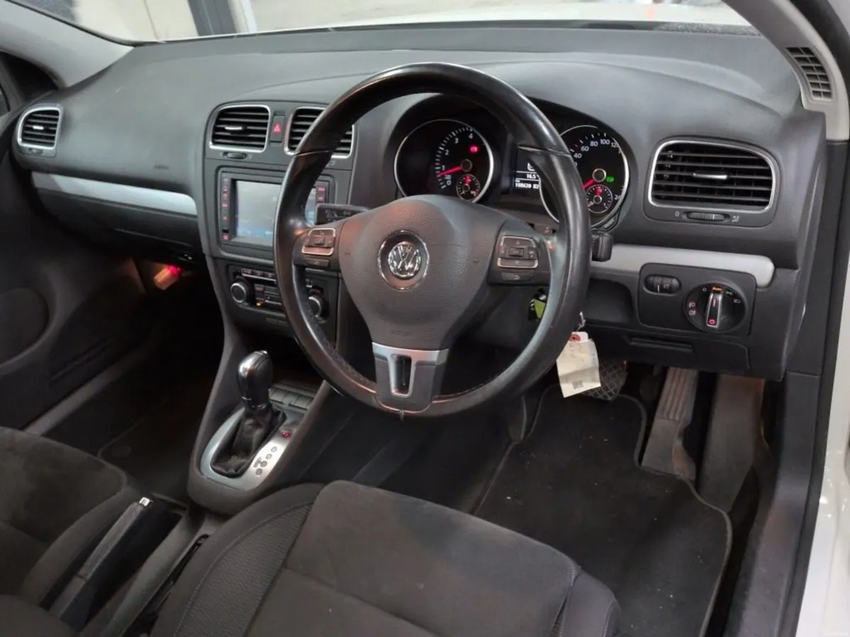 Volkswagen Golf *Automatic* - Image 3