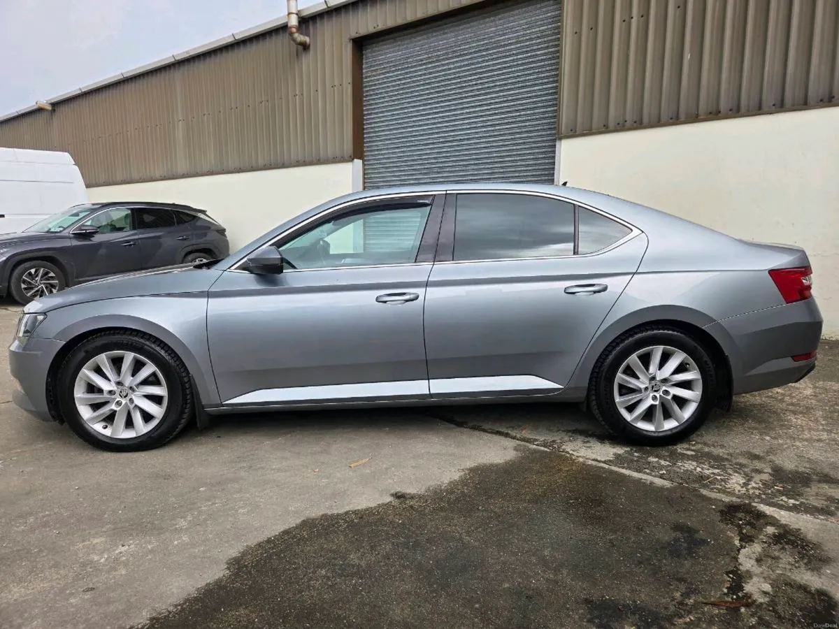 2016 Skoda Superb 2.0tdi se buisness - Image 4