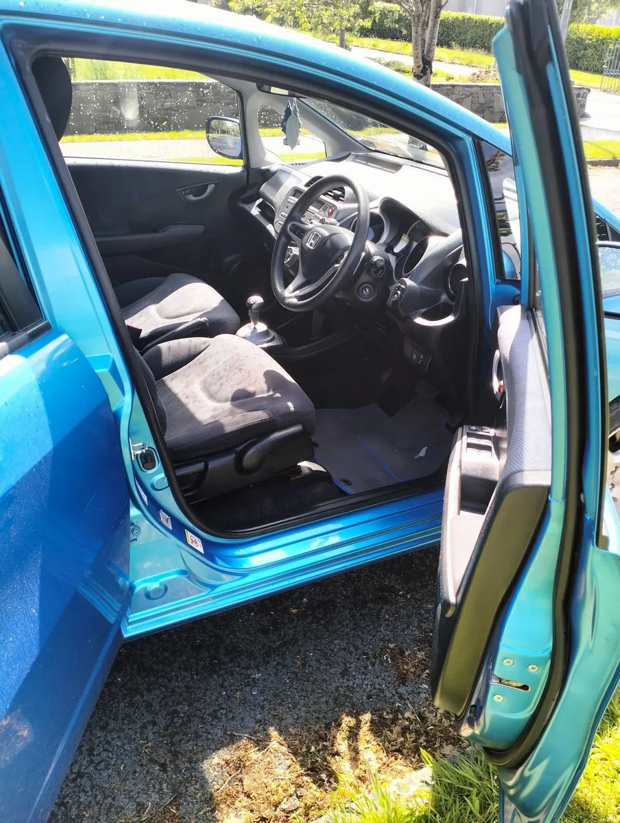 Honda Jazz  Automatic 2009 - Image 2