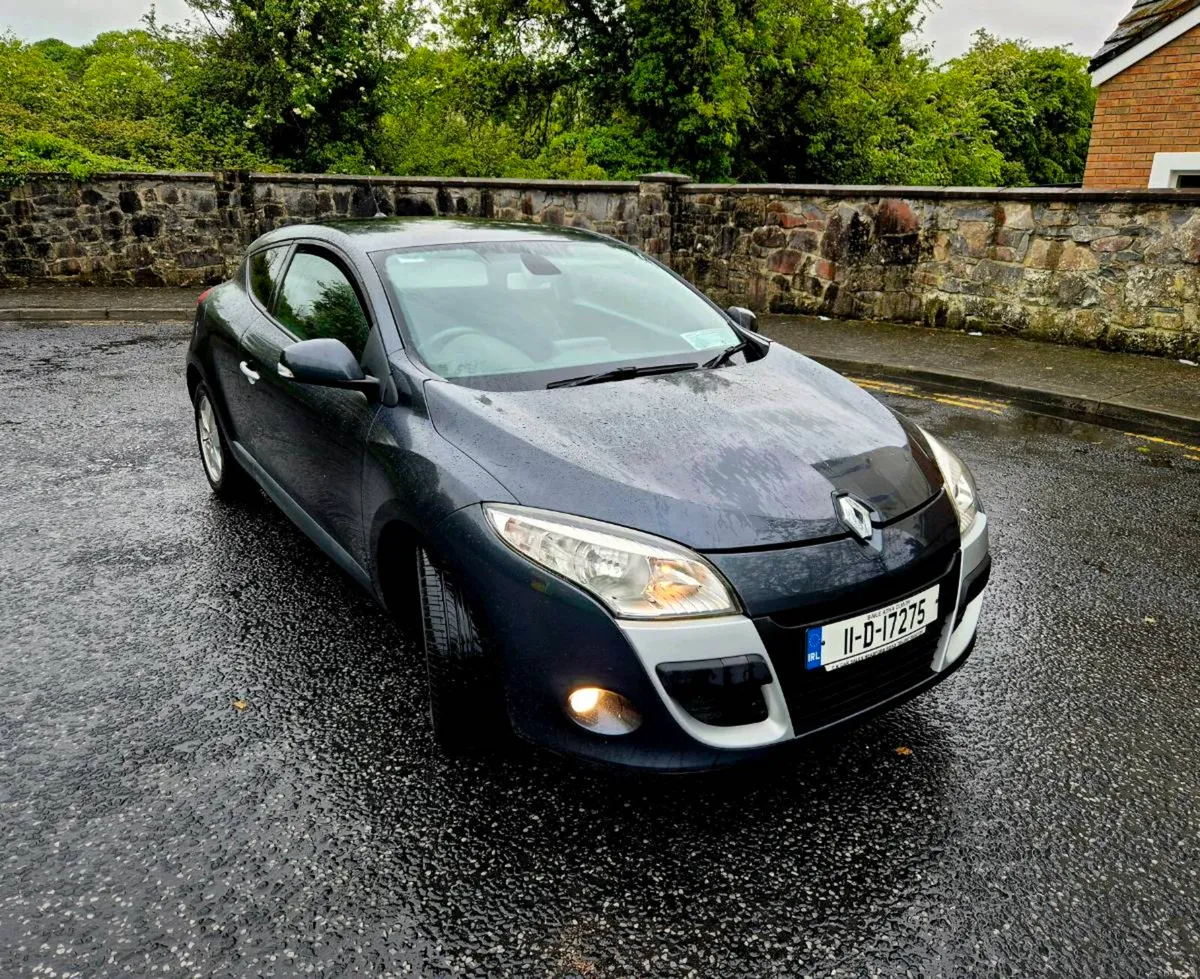 2011 RENAULT MEGANE - Image 2