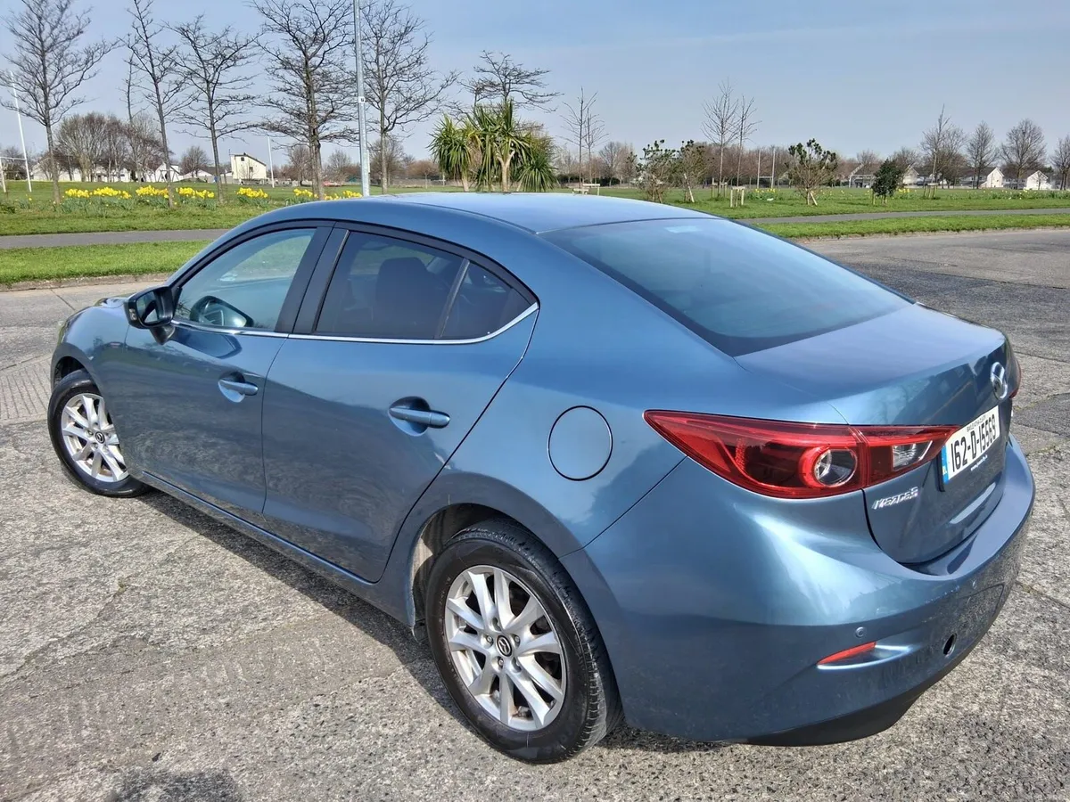 Mazda 3 - Image 4