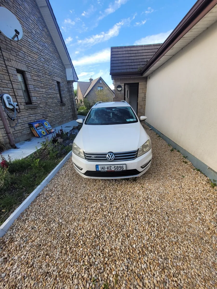 Volkswagen Passat 2014 - Image 1