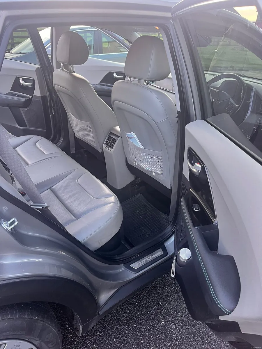 191 KIA NIRO PETROL PLUG IN HYBRID 1.6L - Image 3