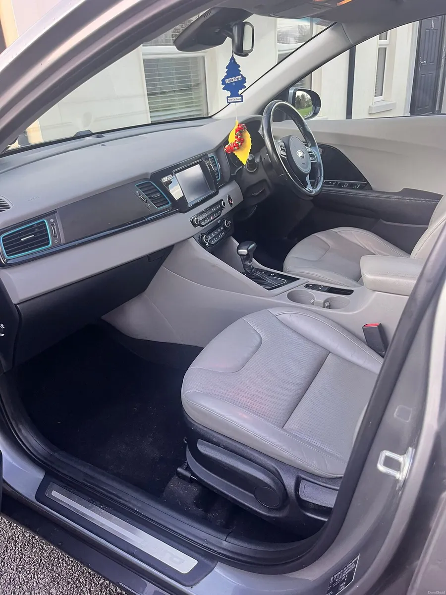 191 KIA NIRO PETROL PLUG IN HYBRID 1.6L - Image 5