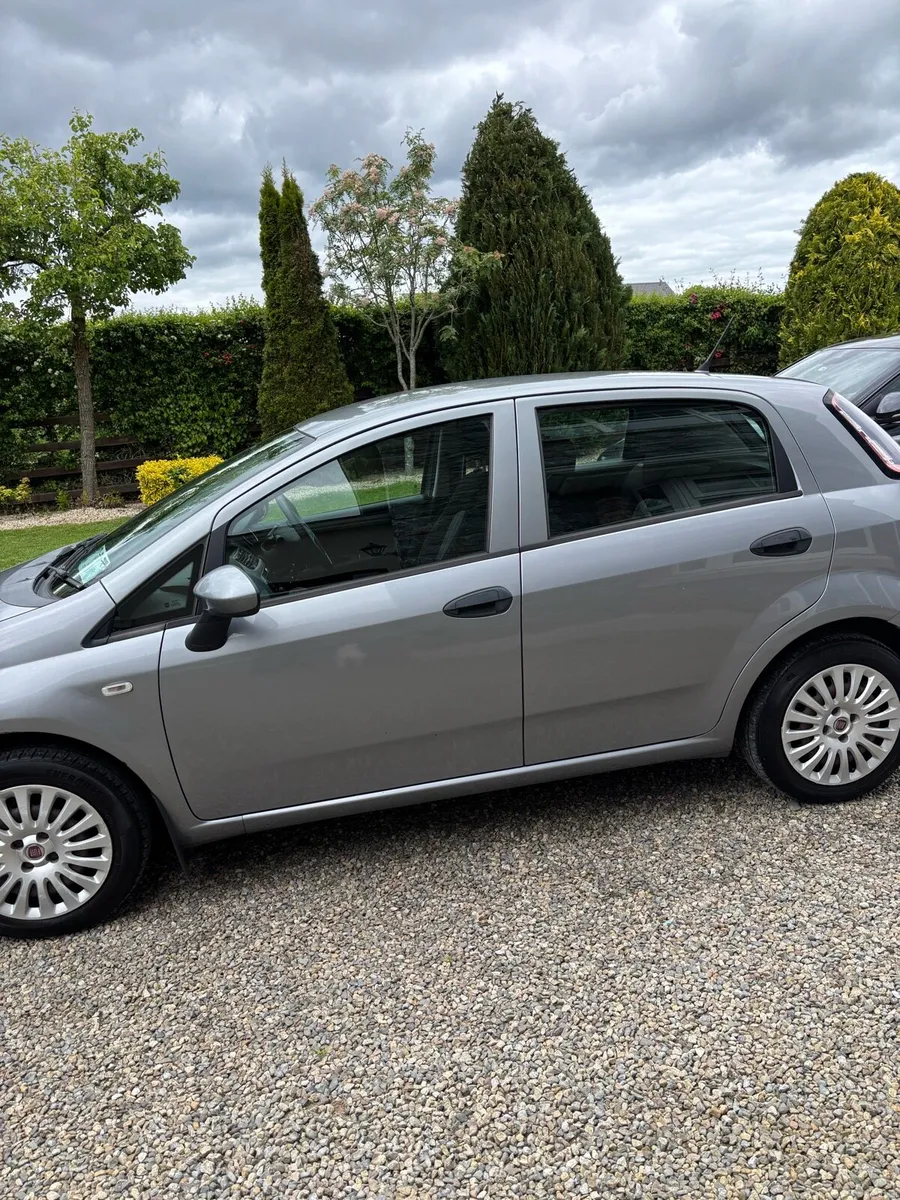 2010 Fiat Punto - Image 1