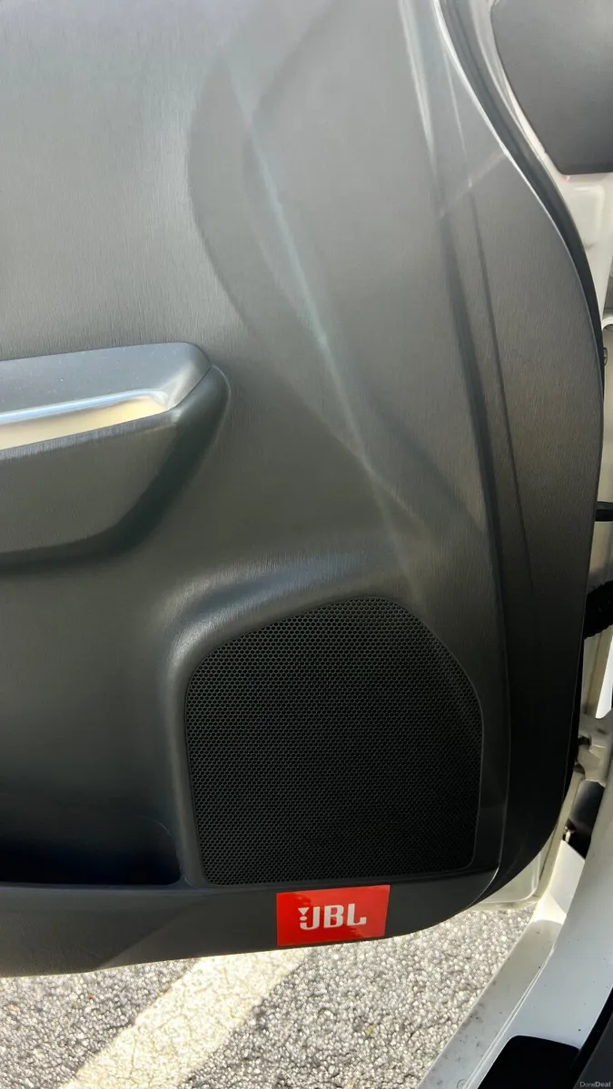 Toyota Prius Alpha, 5 seat - Image 3
