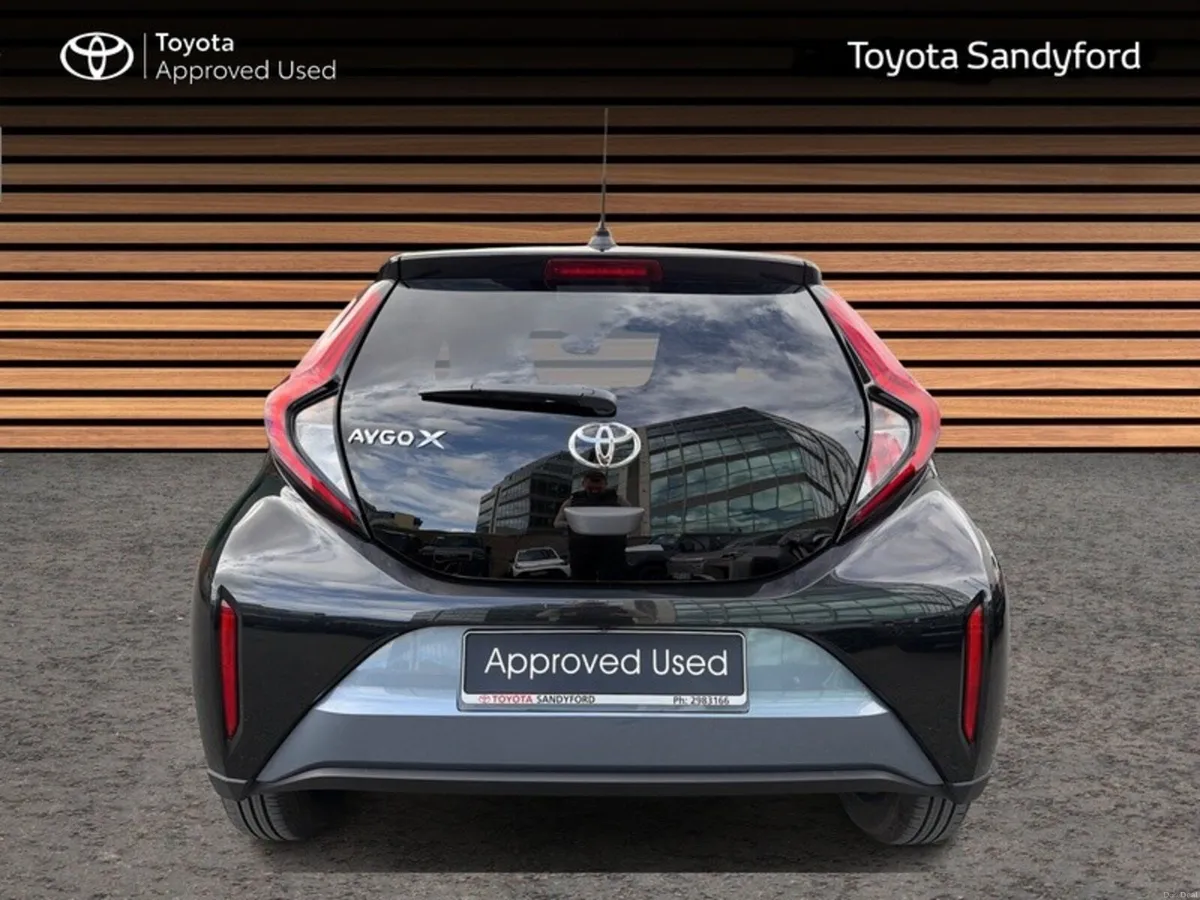 Toyota Aygo X TOP SPEC DESIGN // REAR CAMERA WITH - Image 4