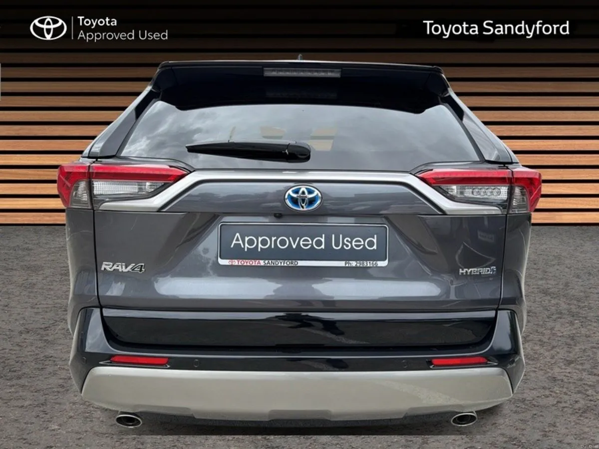 Toyota RAV4 SPORT HYBRID // HEATED LEATHER SEATS / - Image 4