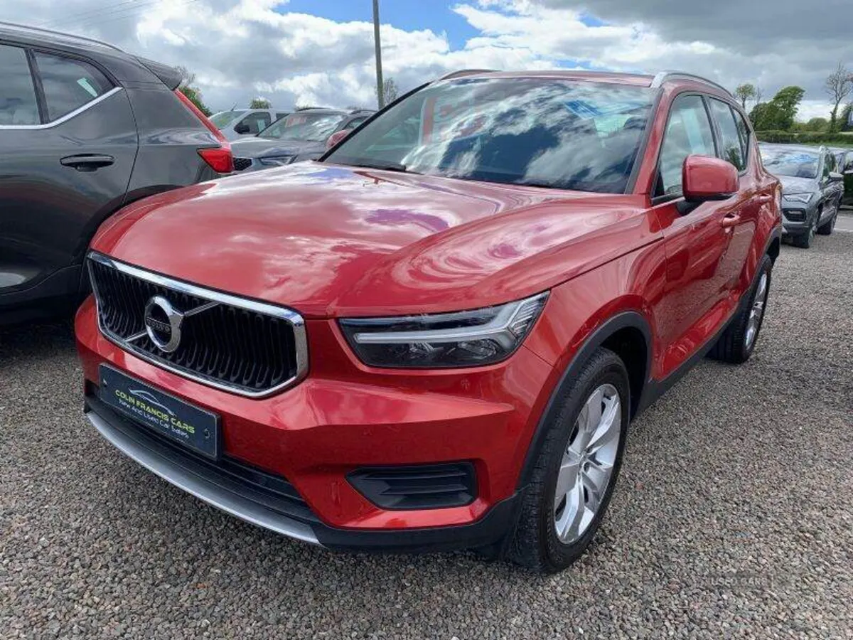 Volvo XC40 Momentum - Image 1