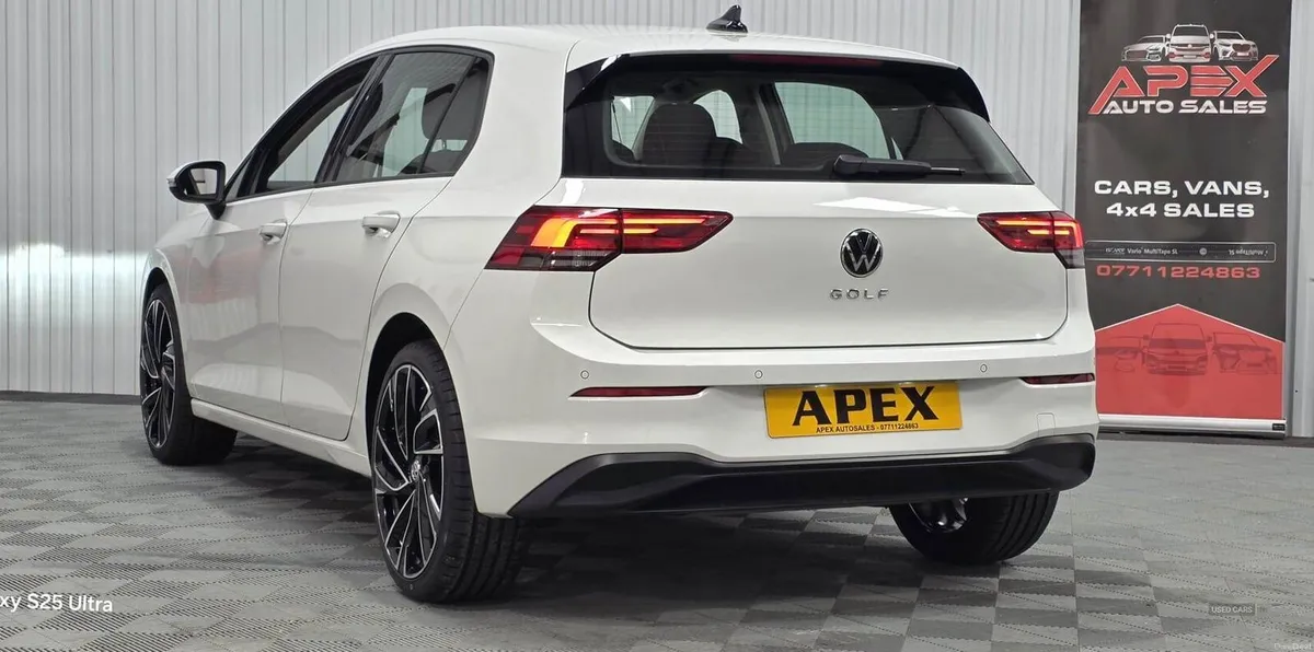Volkswagen Golf HATCHBACK - Image 4