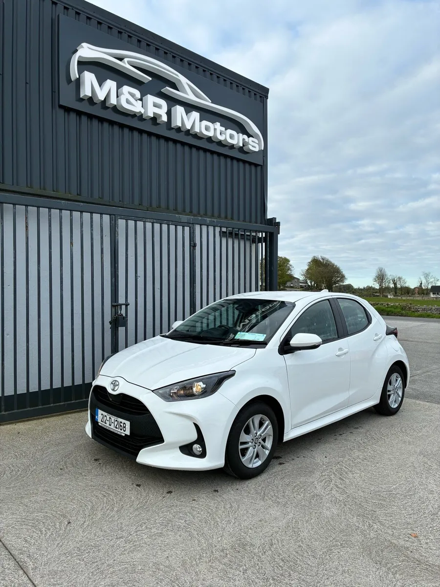 Toyota Yaris Luna 1.0 - Image 1