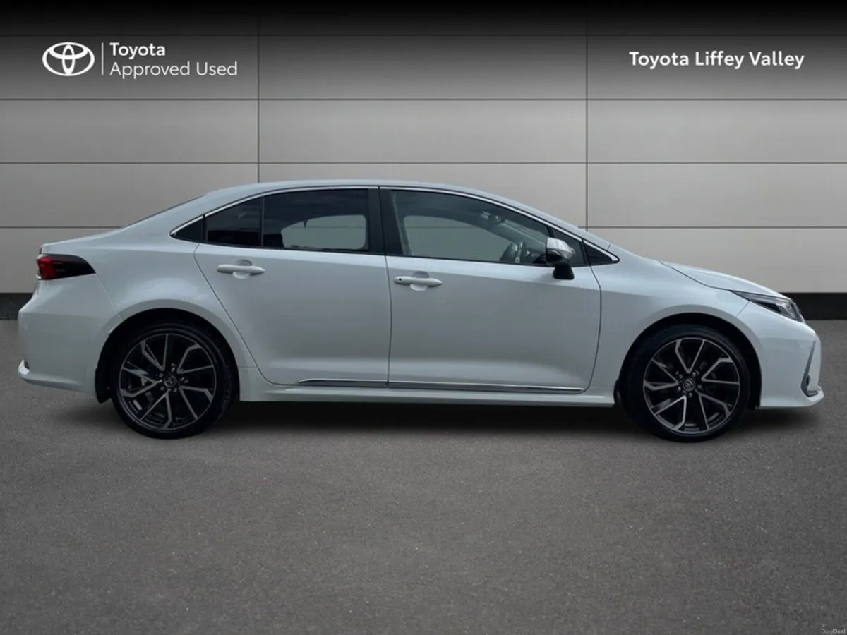 Toyota Corolla COROLLA SOL SALOON - Image 3