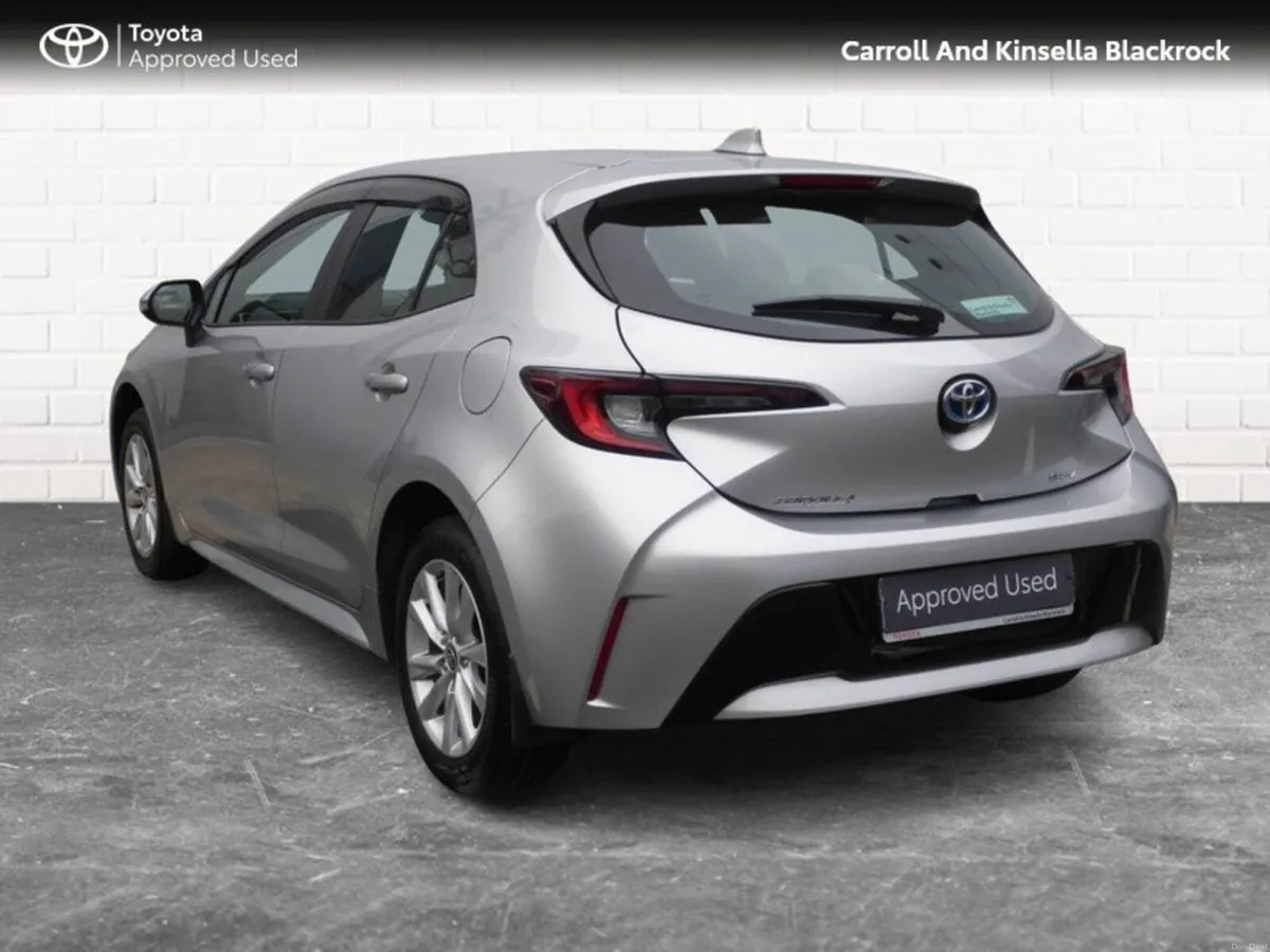 Toyota Corolla Hybrid Luna HB - Image 2