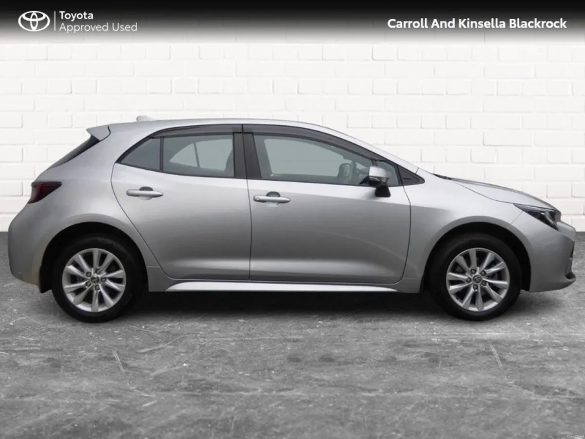 Toyota Corolla Hybrid Luna HB - Image 3