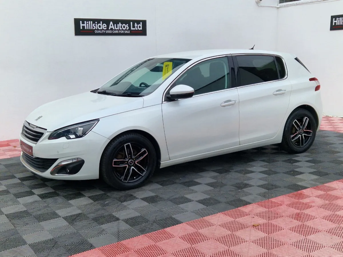 Peugeot 308 ALLURE 1.2 PETROL  AUTOMATIC 5DR - Image 4