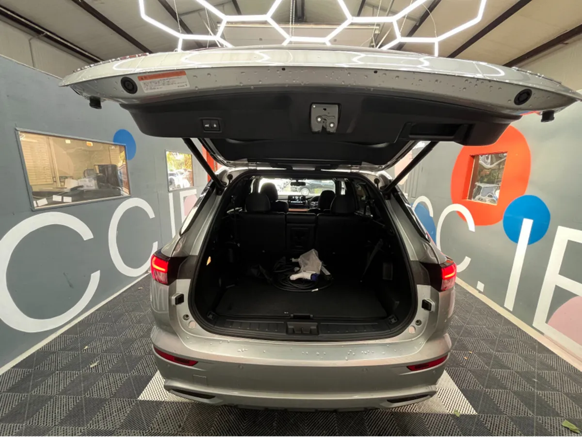 Mitsubishi Outlander €44950 2024 MITSUBISHI OUTLAN - Image 6