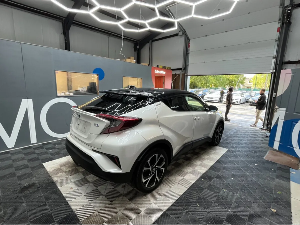 Toyota C-HR €19950 2019 TOYOTA C-HR G 1.8 AUTOMATI - Image 2