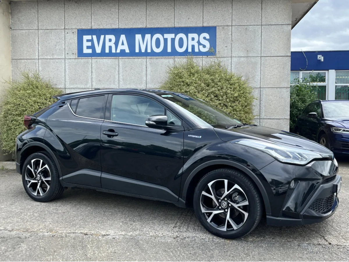 Toyota C-HR SPORT HYBRID AUTOMATIC 1.8 PETROL //LO - Image 3