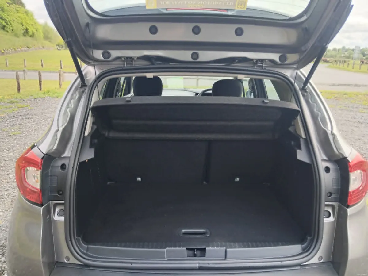 Renault Captur 2016 Low KMs - Image 5