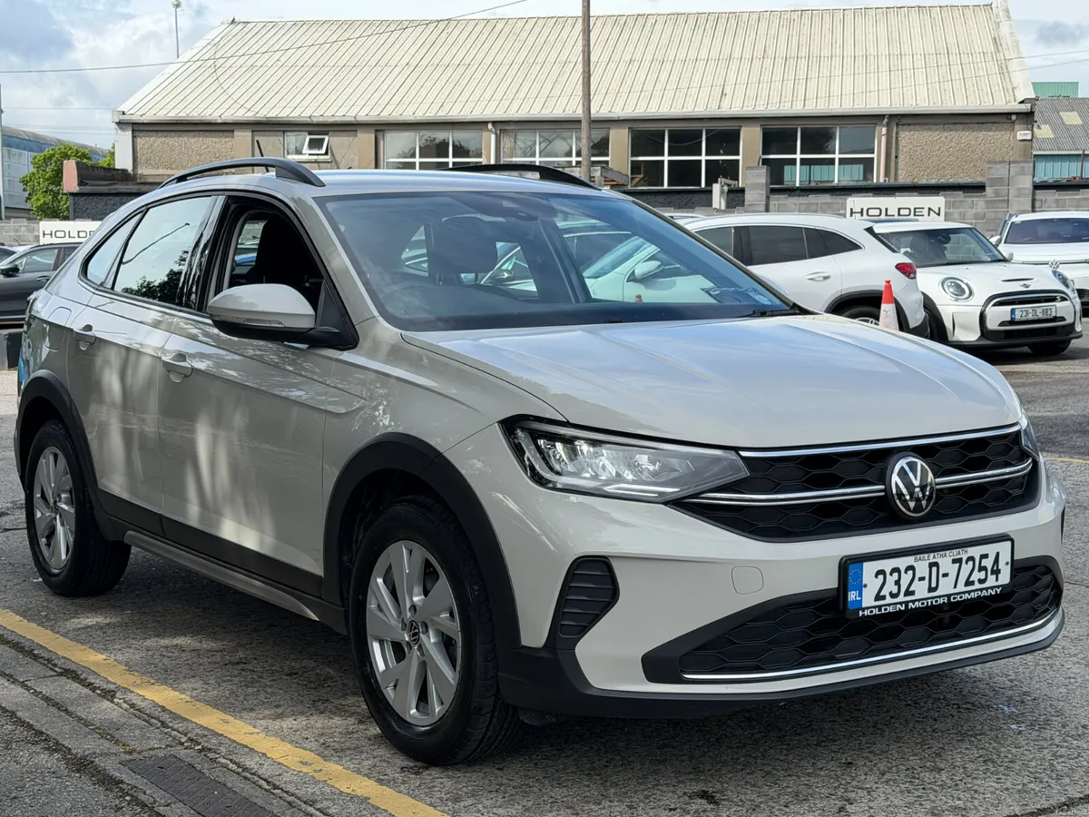 2023 Volkswagen Taigo LIFE. 2 KEYS - Image 5