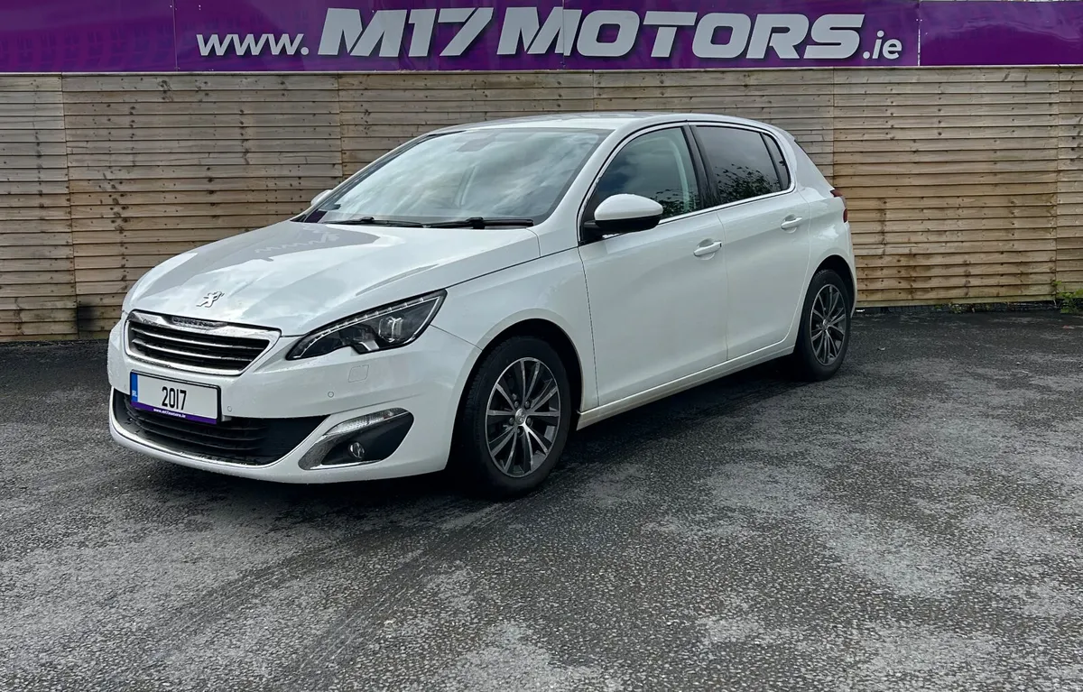 2017 Peugeot 308, 1.6 Auto - Image 1