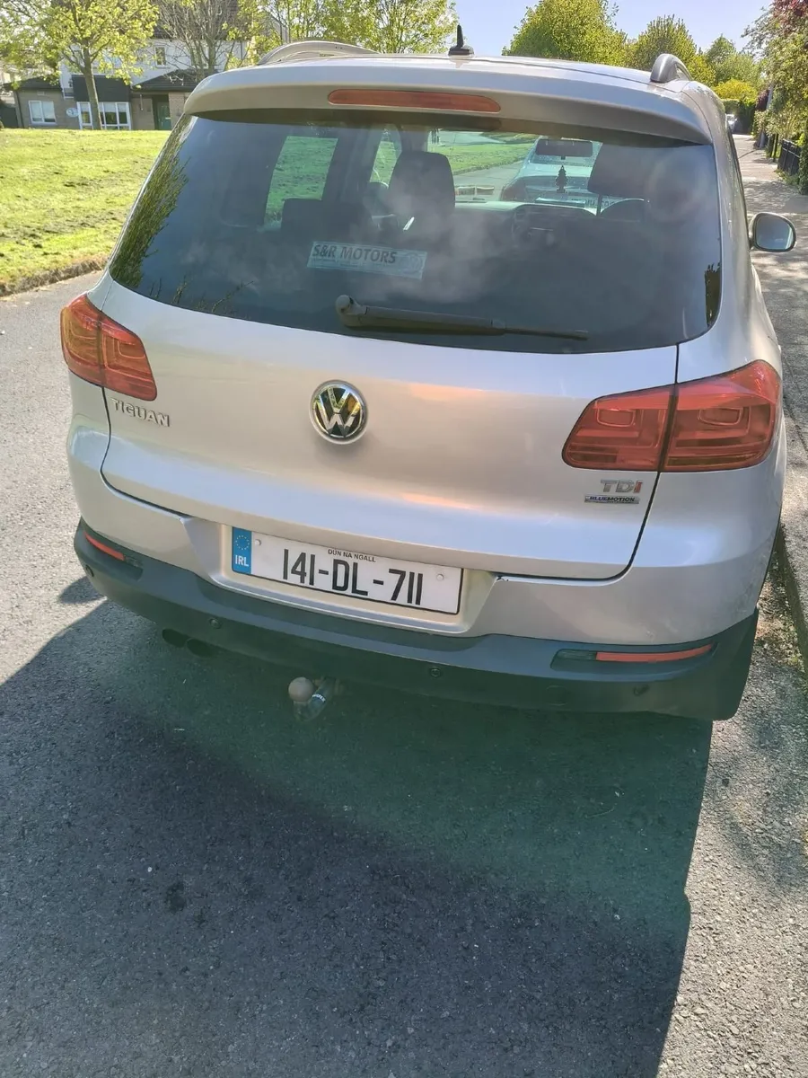 VW Tiguan 2014 with Tow Bar - Image 4