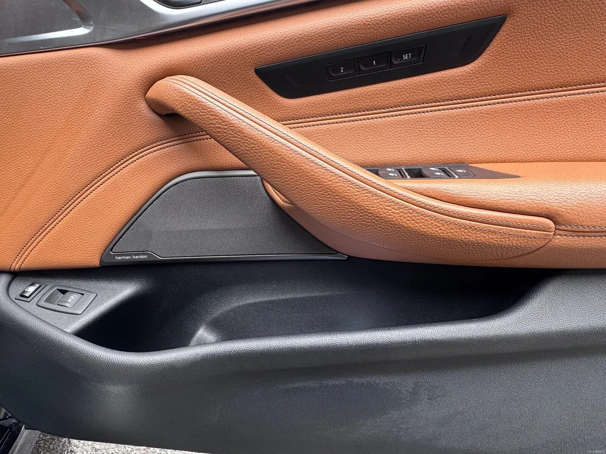 172 BMW 5-series 530e M - Neg - Image 5