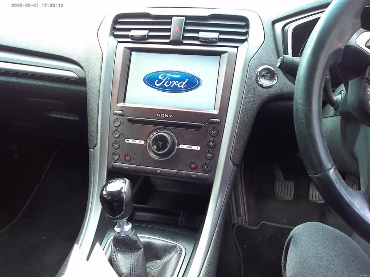 Ford Mondeo TITANIUM 5DR 1.5 TD 120PS M6 4DR - Image 2