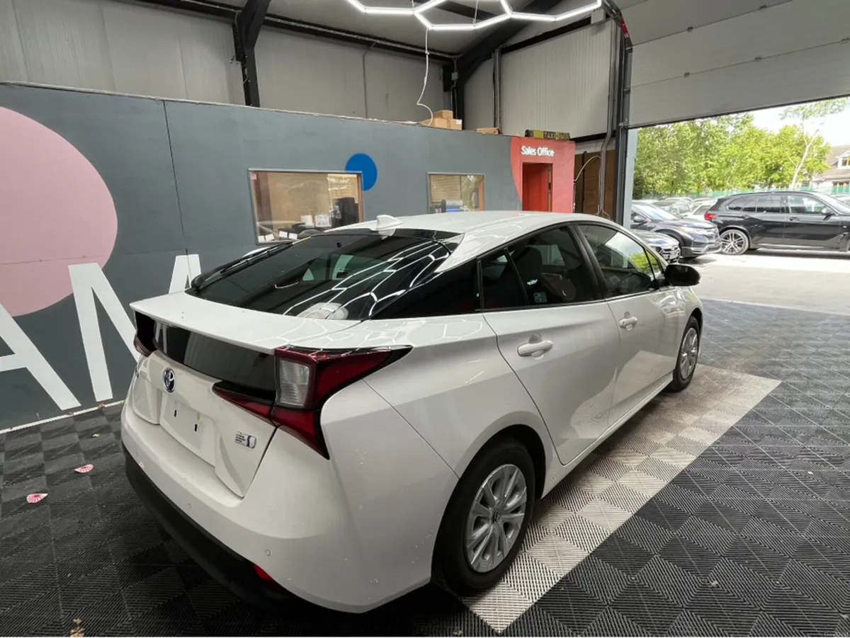 Toyota Prius €20950 2022 TOYOTA PRIUS S 1.8 AUTOMA - Image 2
