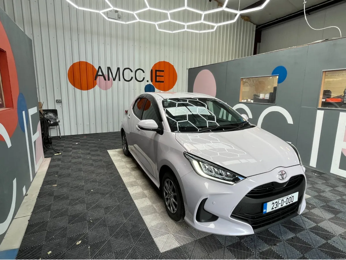 Toyota Yaris €14950 2023 TOYOTA YARIS G 1.0 AUTOMA - Image 1