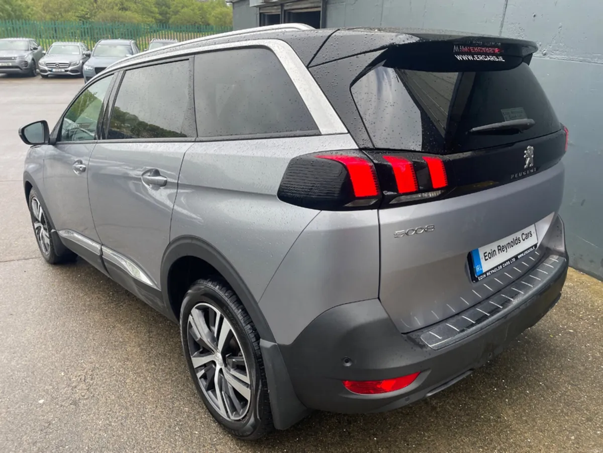 Peugeot 5008 232 ALLURE 1.5 BLUE HDI AUTO 130 7SEA - Image 4