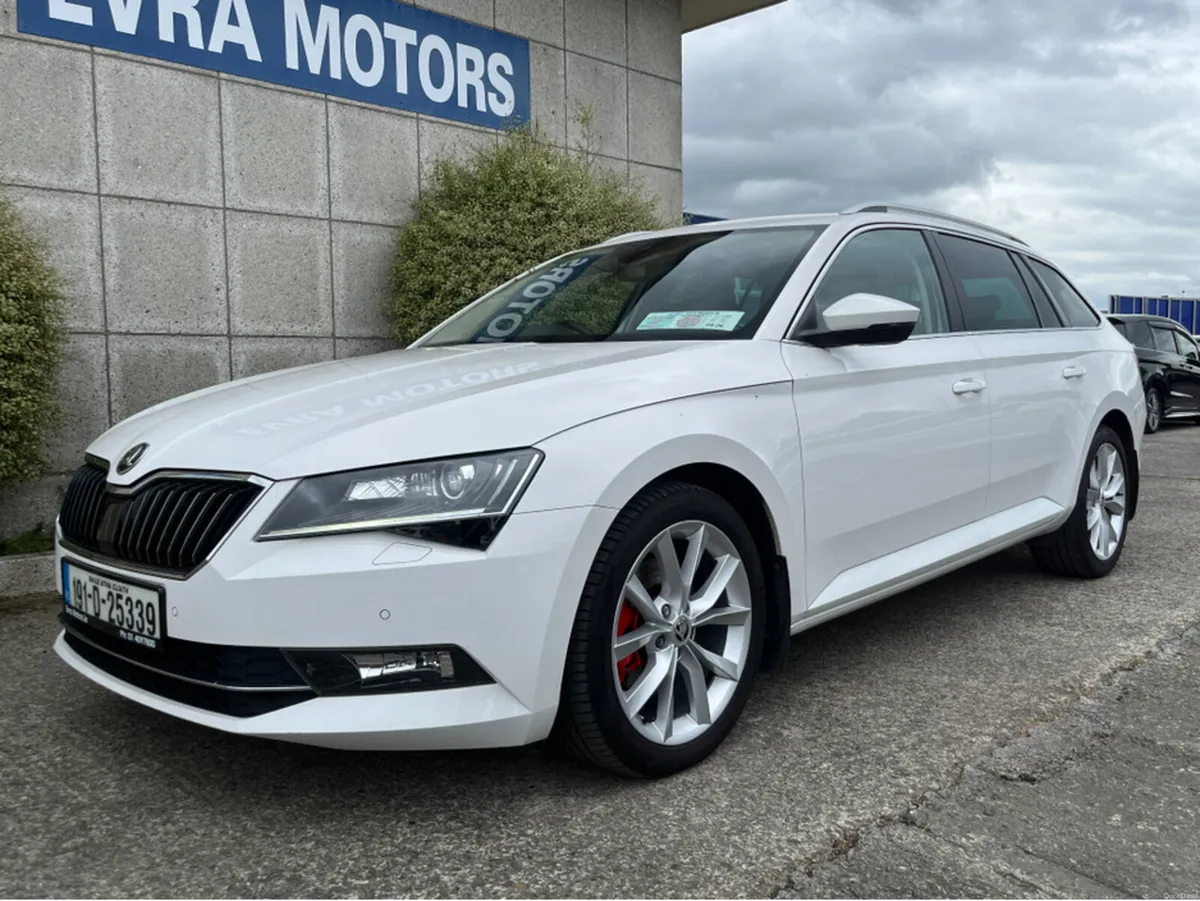 Skoda Superb ESTATE COMBI STYLE AUTOMATIC 2.0 DIES - Image 5