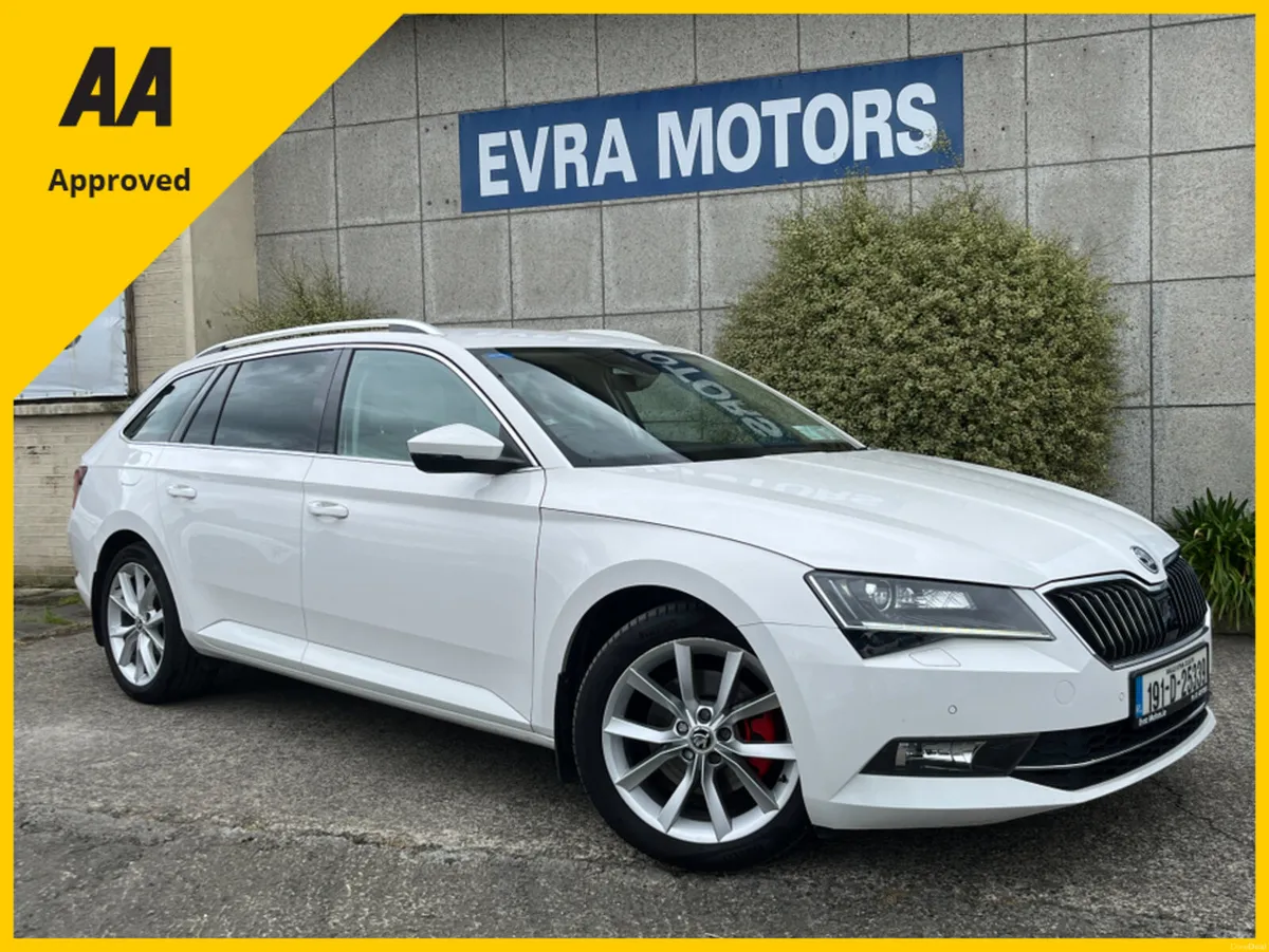 Skoda Superb ESTATE COMBI STYLE AUTOMATIC 2.0 DIES - Image 1